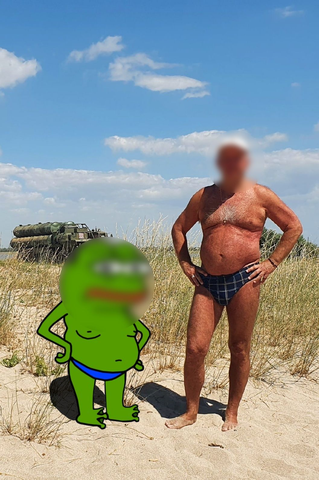 s400 pepe with shadow and blur.png